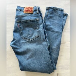 Levi's Women’s 512 Slim Light Blue Jeans
Size 30